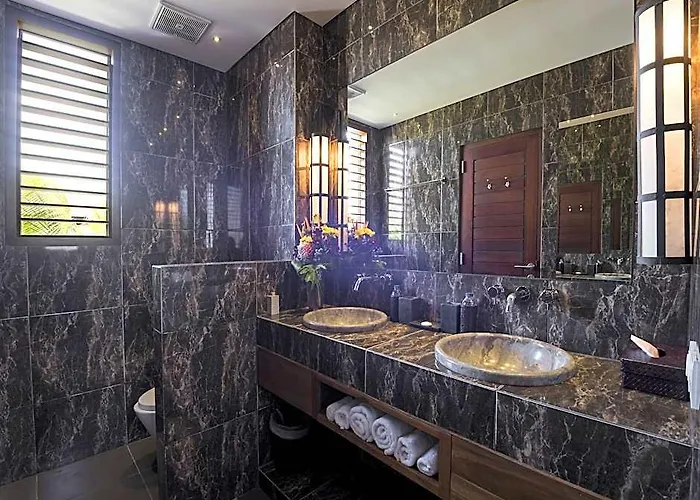 Tangram, 6 Bedrooms Private In